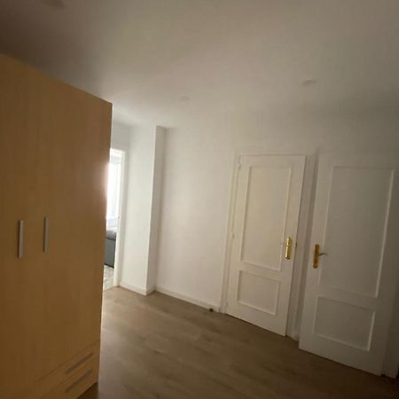 Habitacion Privada En Un Gran Sector Leilighet Valencia Eksteriør bilde